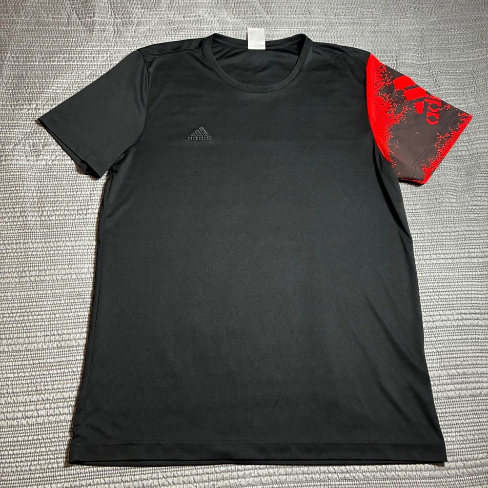 Adidas Mens‎ Large T-Shirt Black Red Graphic Sleeve Athletic Training Gym Tee